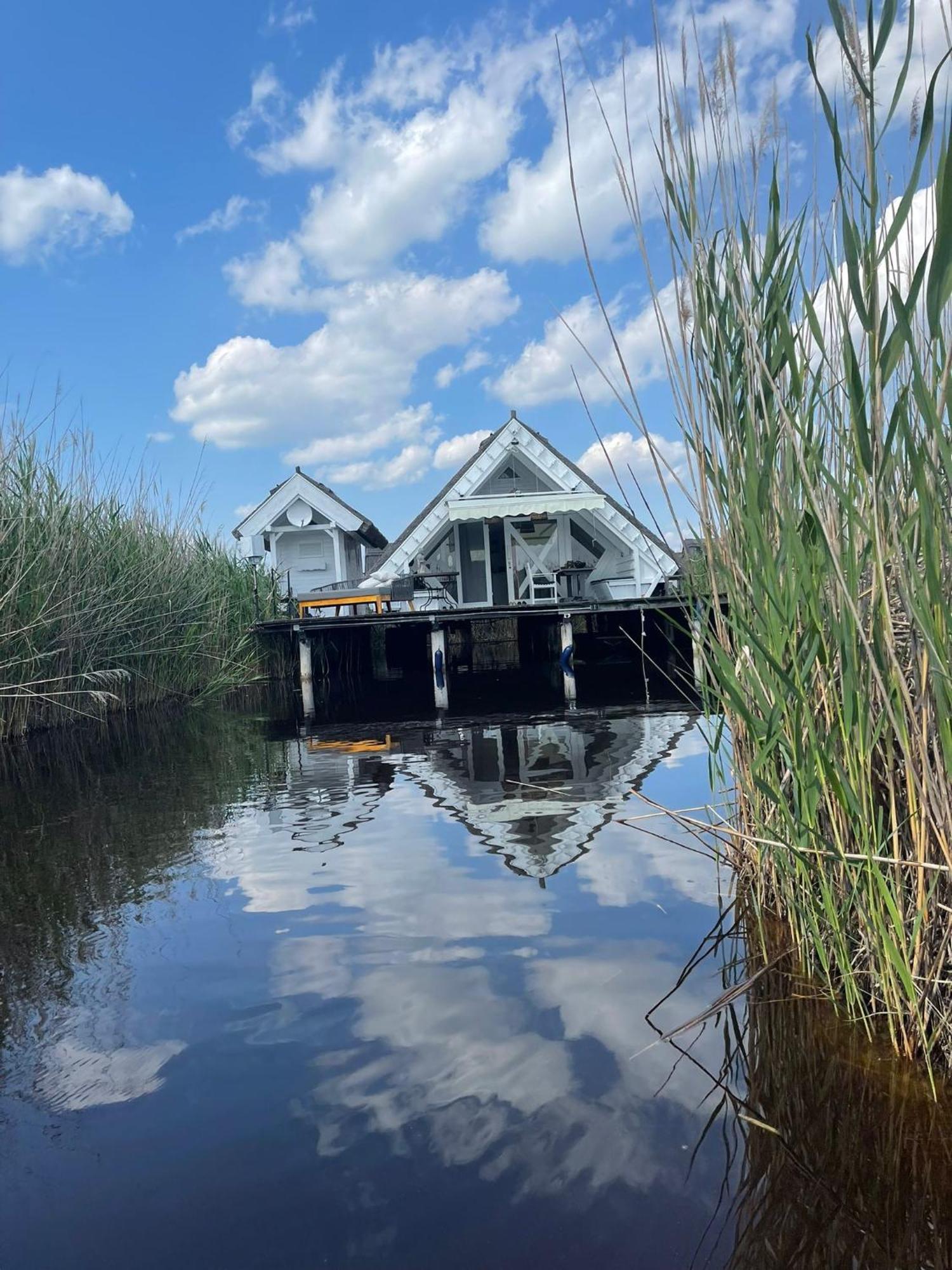 Seehuette Neusiedlersee - Seehaus Inklusive Elektroboot Руст Екстериор снимка