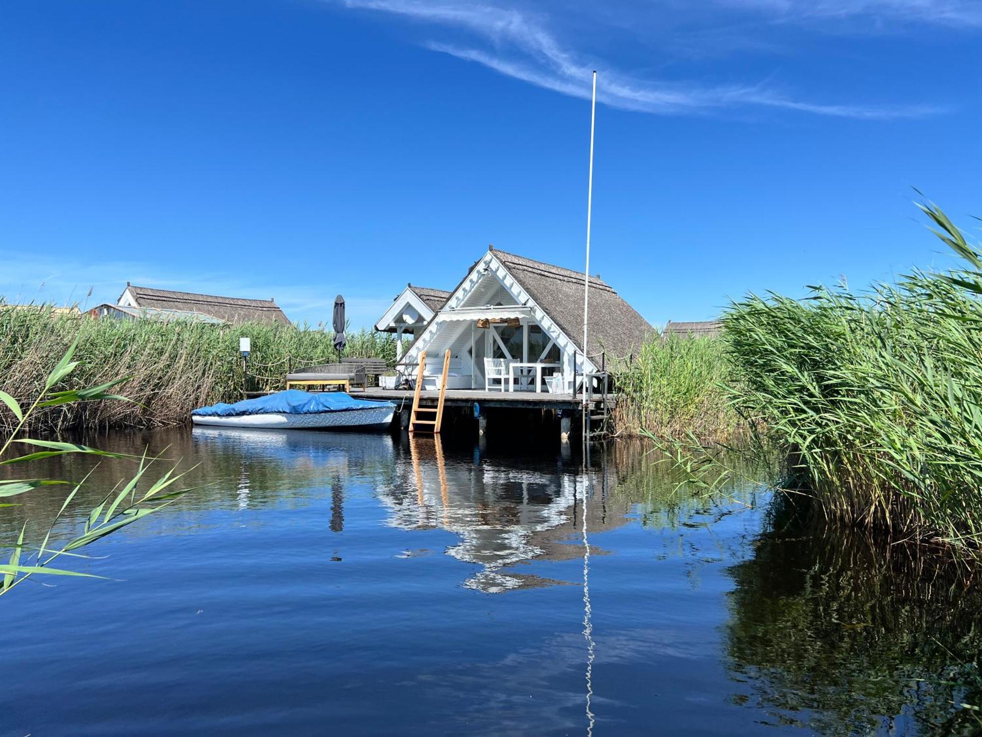 Seehuette Neusiedlersee - Seehaus Inklusive Elektroboot Руст Екстериор снимка