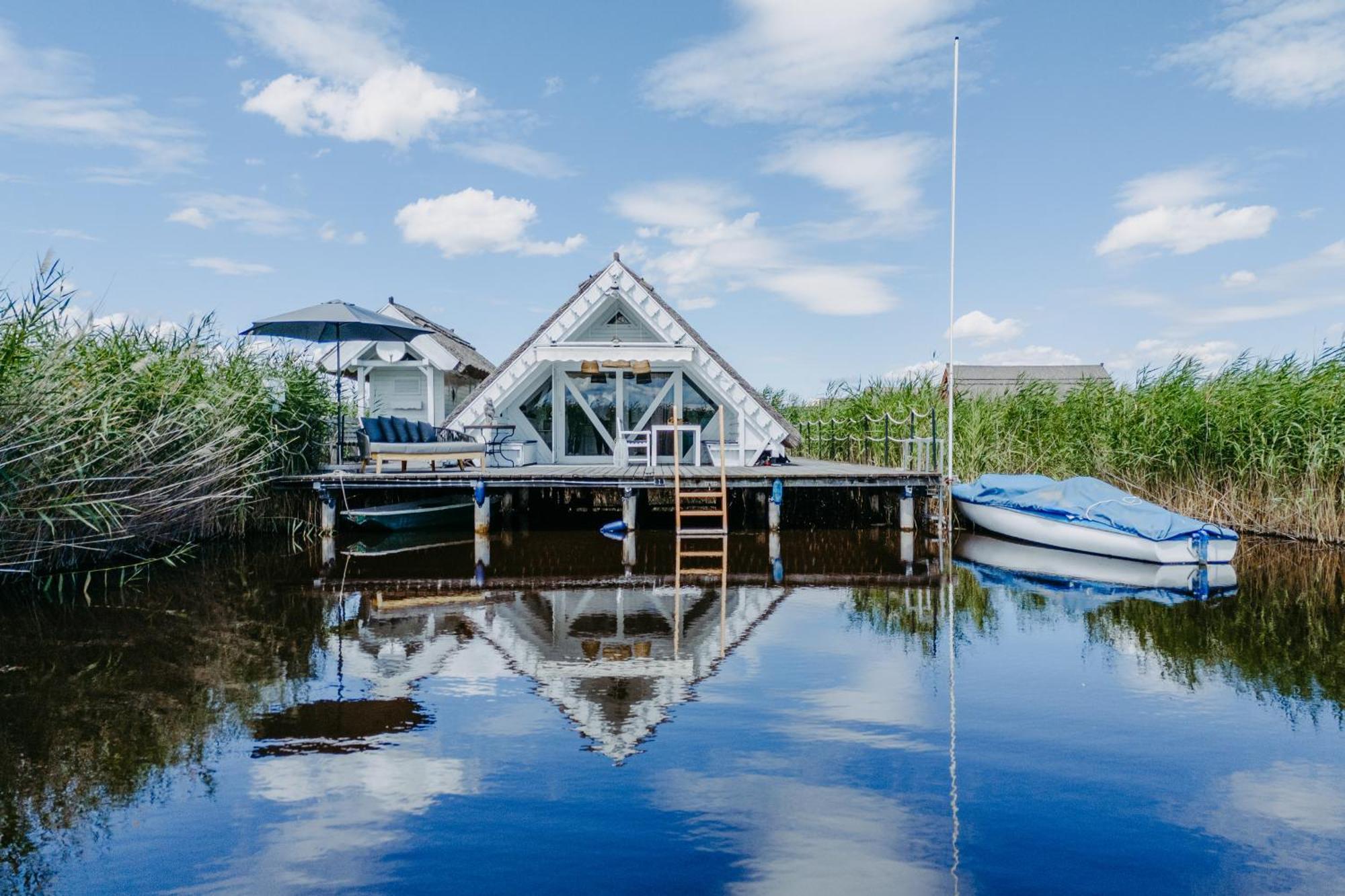 Seehuette Neusiedlersee - Seehaus Inklusive Elektroboot Руст Екстериор снимка